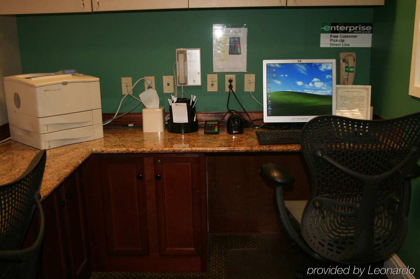 Hilton Garden Inn Hartford North-Bradley International Airport Windsor Instalações foto