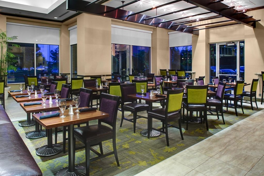 Hilton Garden Inn Hartford North-Bradley International Airport Windsor Restaurante foto